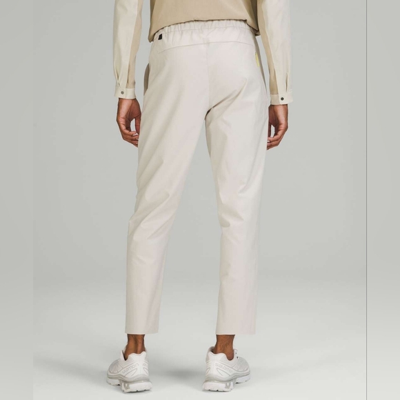 Lululemon lab Tapered Slim Pants Natural Ivory Relaxed Fit Pull On Size Large - Picture 2 of 12